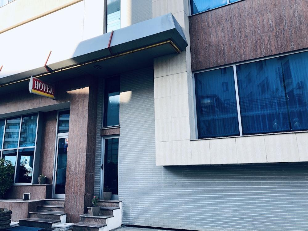 Hotel Arifi Szkodra Zewnętrze zdjęcie